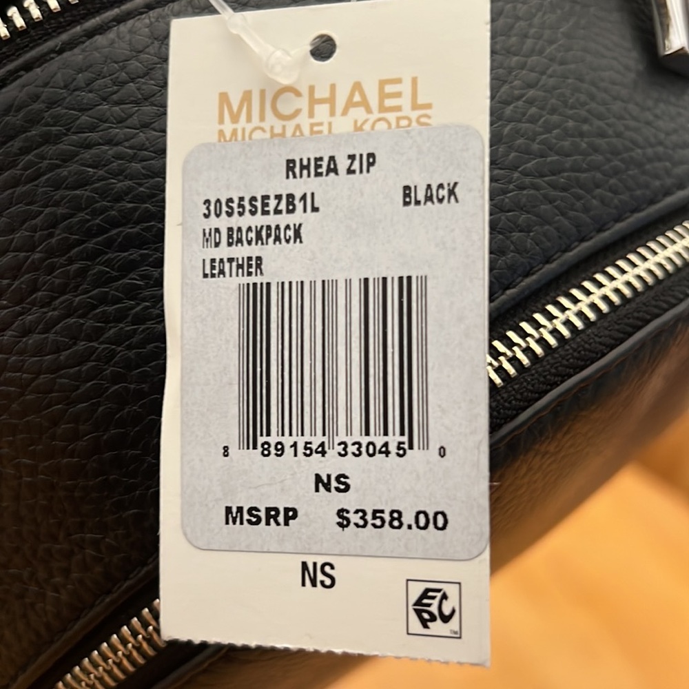 Michael Kors 100% Authentic leather back pack - Picture 7 of 7
